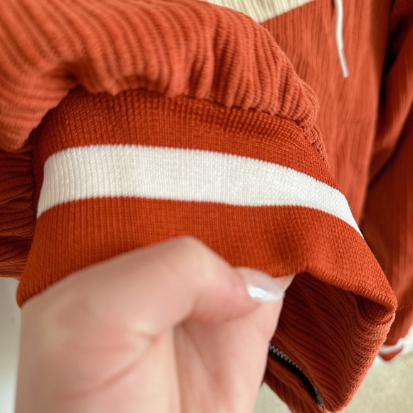 Orange hoodie - Picture 4 of 7